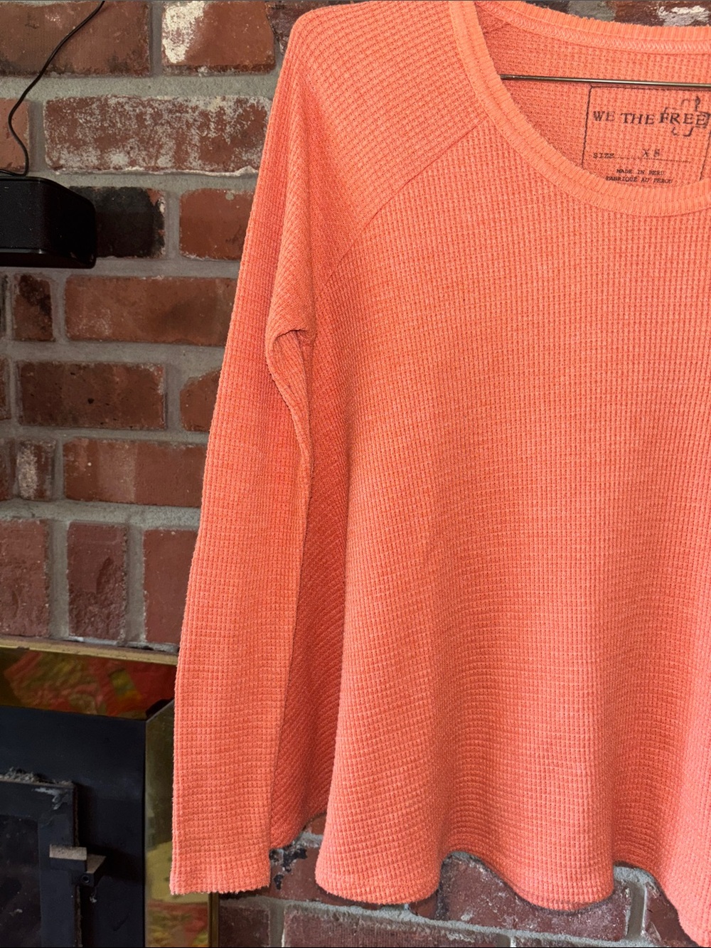 We The Free Swing Top Coral-Orange Waffle Knit Thermal Long Sleeve Crop Top XS - Picture 3 of 6